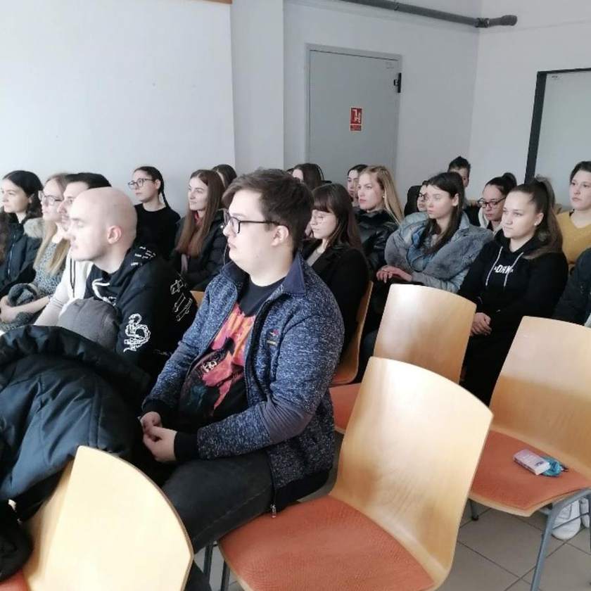 Hallgatók egy előadáson